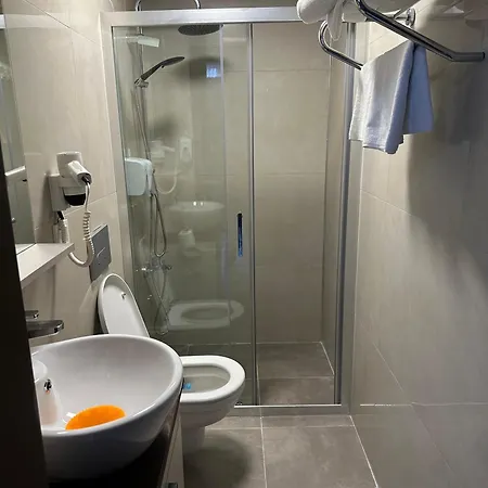 Hotel Loost Town 3*